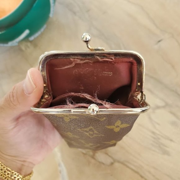 Louis Vuitton Vintage Kiss-lock Eyeglass Case - Picture 5 of 6